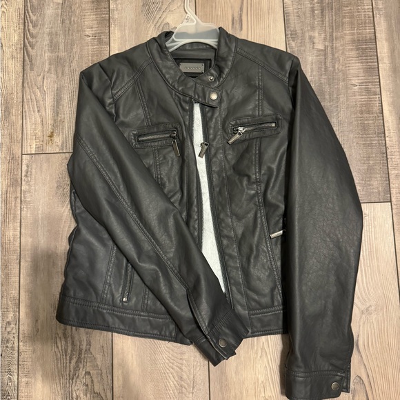 Leather Jacket - Picture 1 of 6